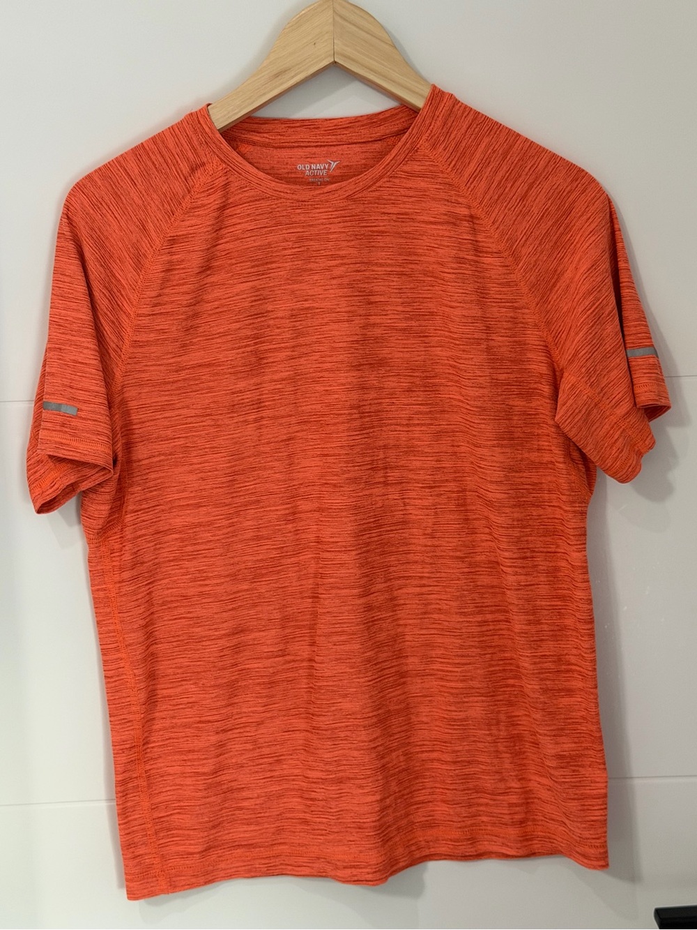 Old Navy Active: Men's Short Sleeve Shirt- Size Small